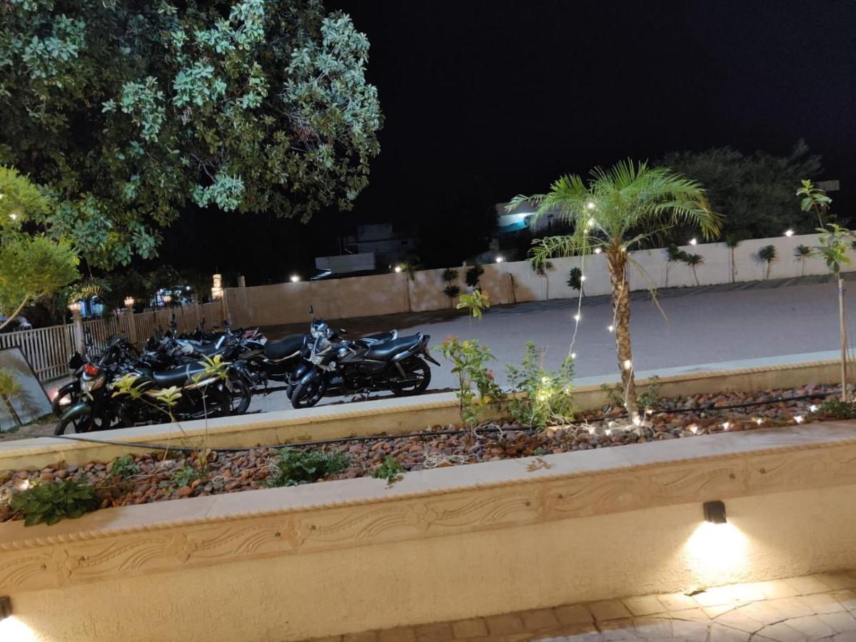 Hotel Virasat By Bookingcare Chhatarpur Экстерьер фото