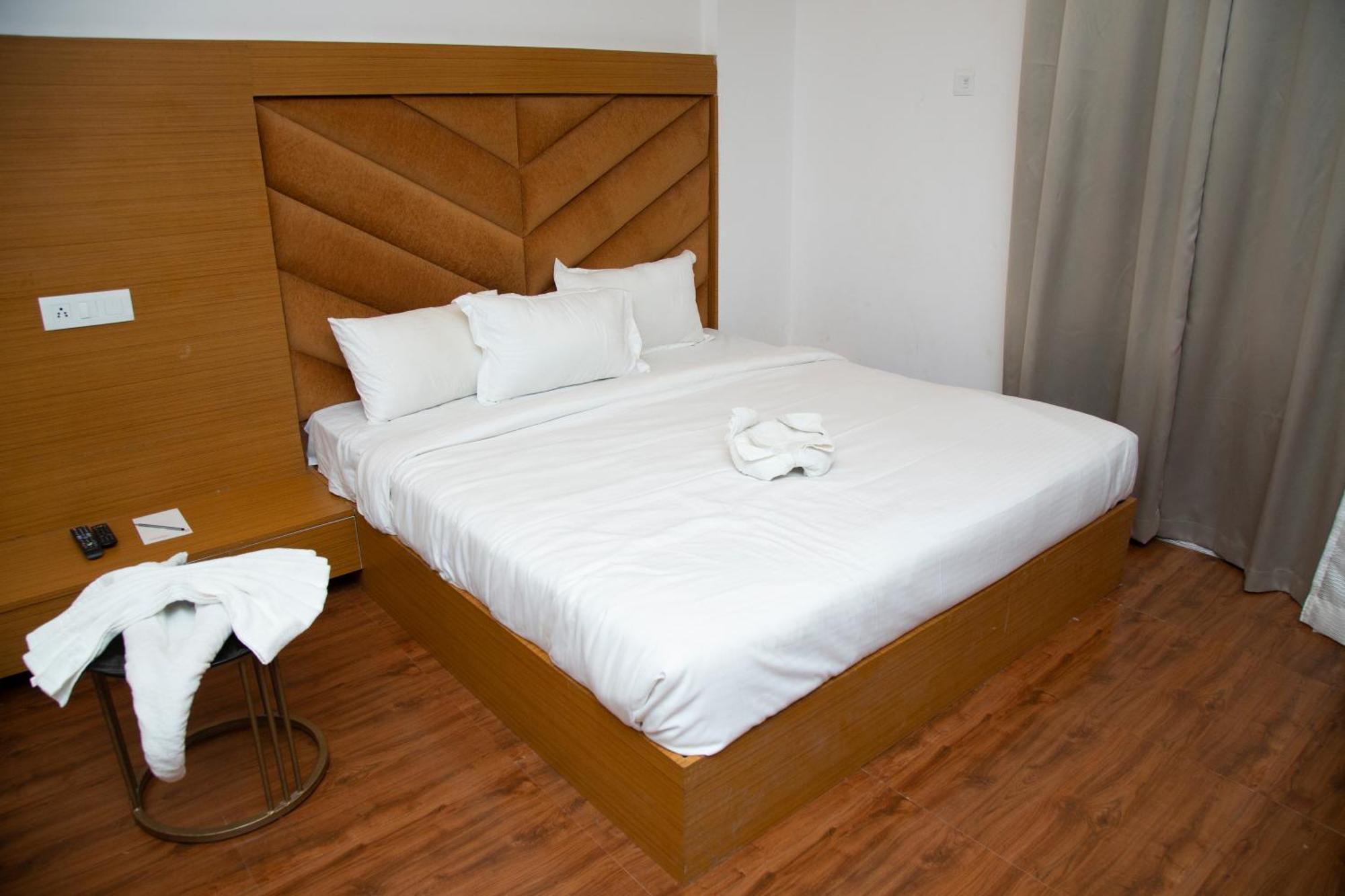 Hotel Virasat By Bookingcare Chhatarpur Экстерьер фото